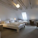 格斯族斯池酒店